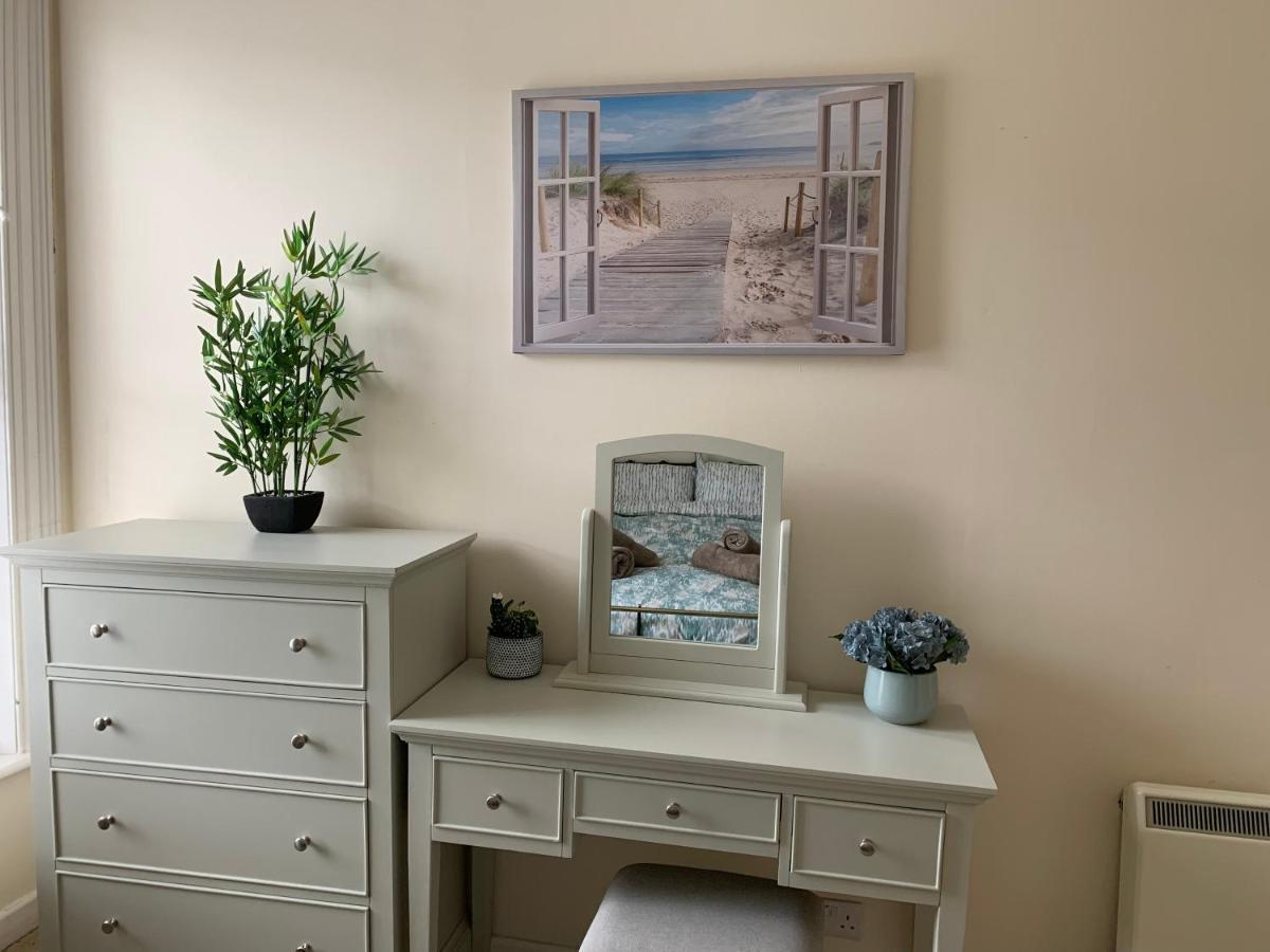 Bougainvillea Ventnor Extérieur photo